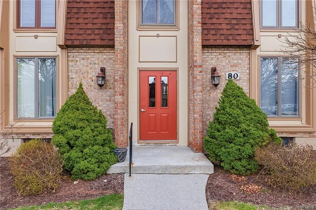 2 bed, 1015 sqft, $1,550 — Photo 1