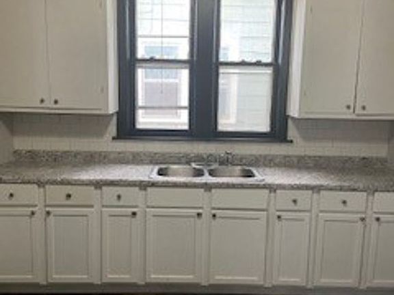 5th image of 2513 N Buffum St #9052493
