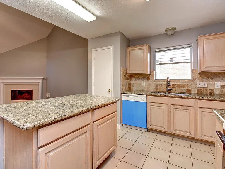 2114 Whirlaway Dr — Photo 13