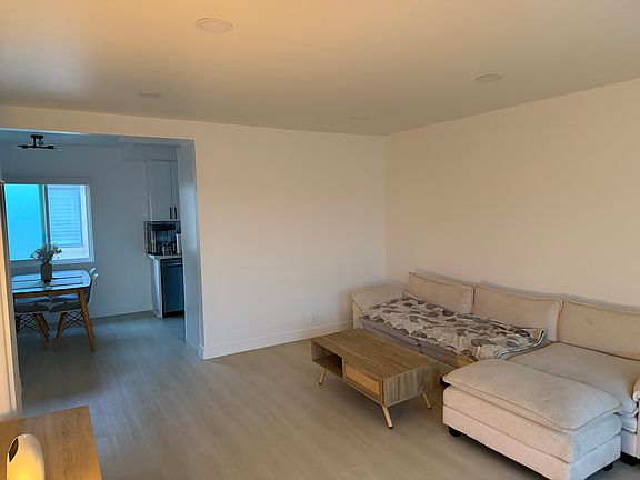 5th image of 410 N Market St Unit 14