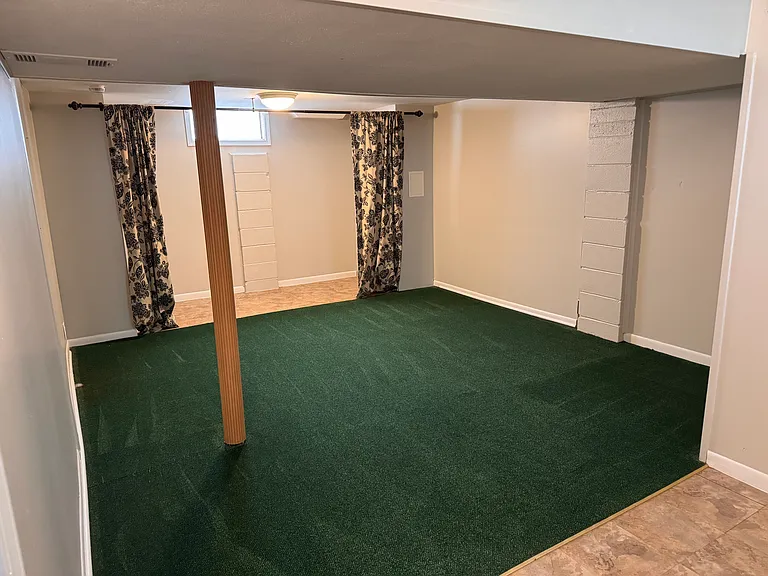 407 Roth Blvd — Photo 32