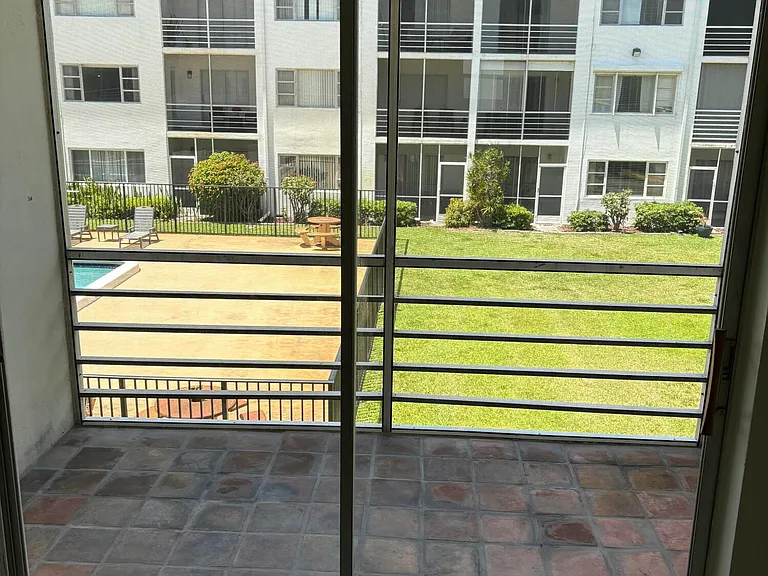4500 N Flagler Dr #C9 — Photo 3