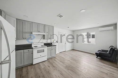 5840 Denver Ave Photo 1