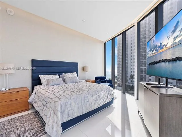 17475 Collins Ave #504 — Photo 3