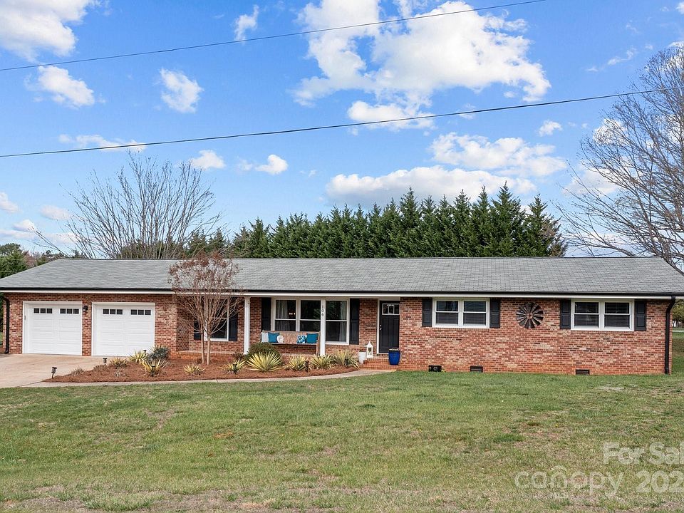 1st image of 106 Southwood Dr