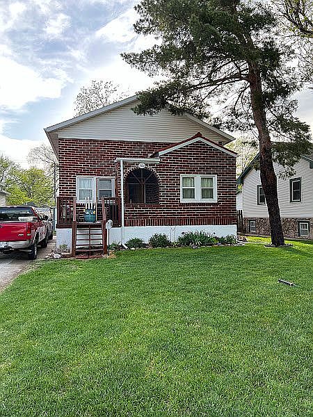 1st image of 504 S Ash St
