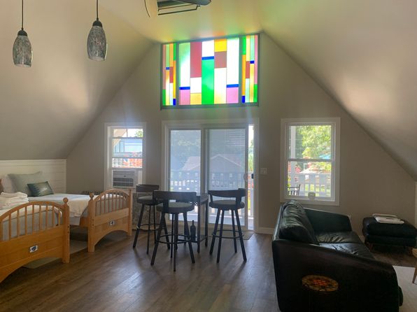 1362 Burlington Dr #A