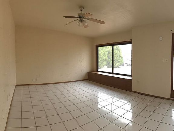 4th image of 5852 Laramie Cir