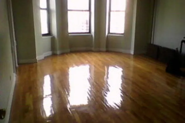 Rented by Lilia Anastasiadis, LREB | media 12