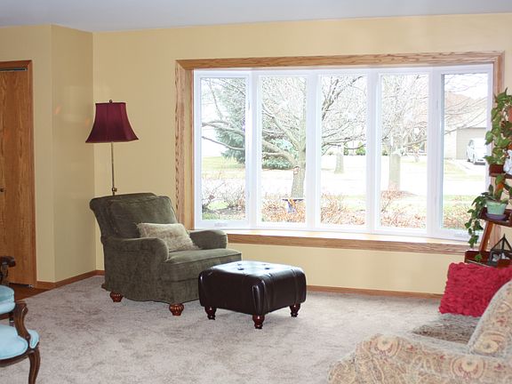 3rd image of 1115 Rosewood St