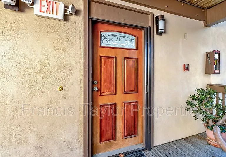 8840 Villa La Jolla Dr #211 — Photo 6