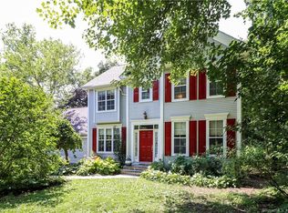 44 Cricket Ln, Fairfield, CT 06825