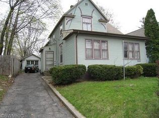 1310 College Ave NE, Grand Rapids, MI 49505
