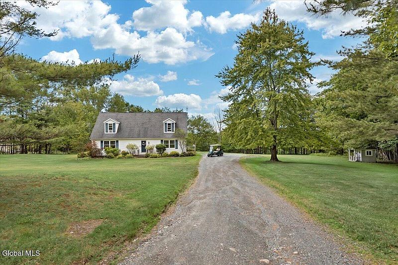 5th image of 53 N Nassau Lane