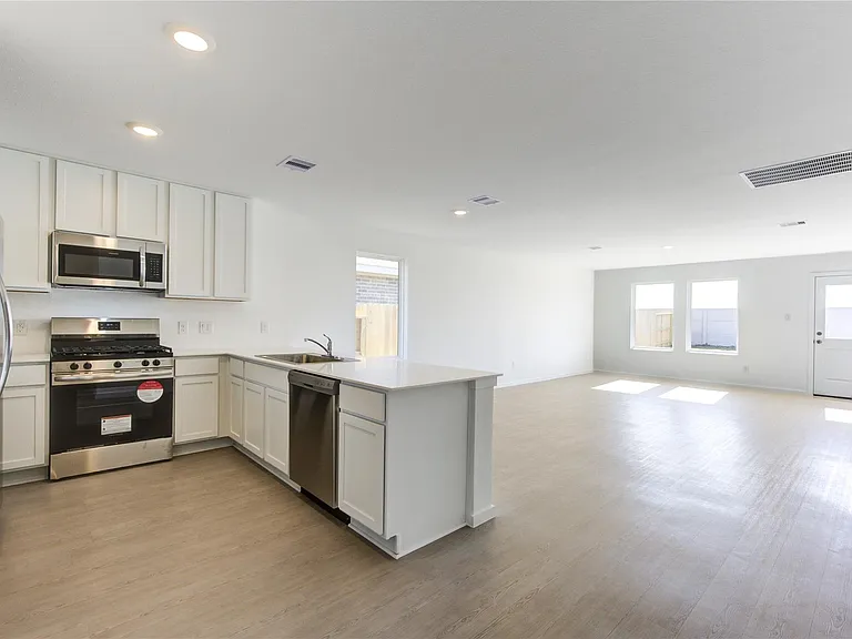 26627 Pampas Grass Ln — Photo 4