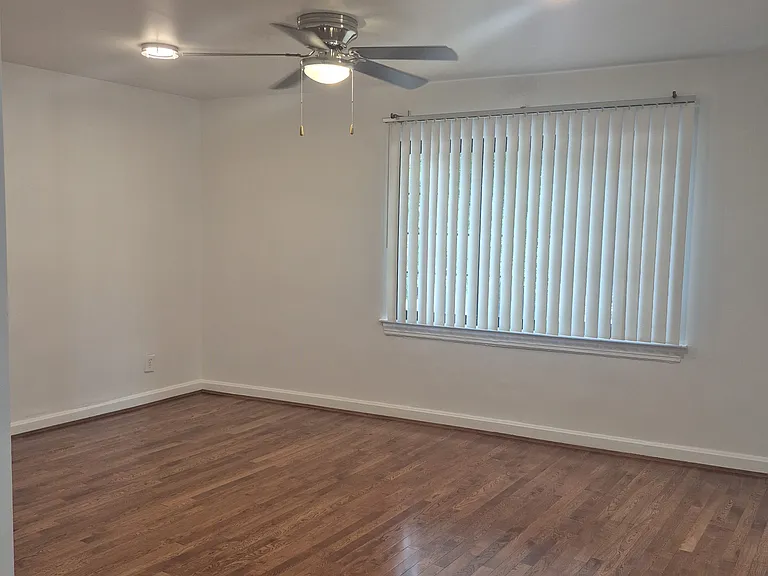 2063 Beechmont Ave #4 — Photo 9