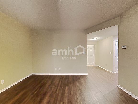 3rd image of 9618 Emerald Pl