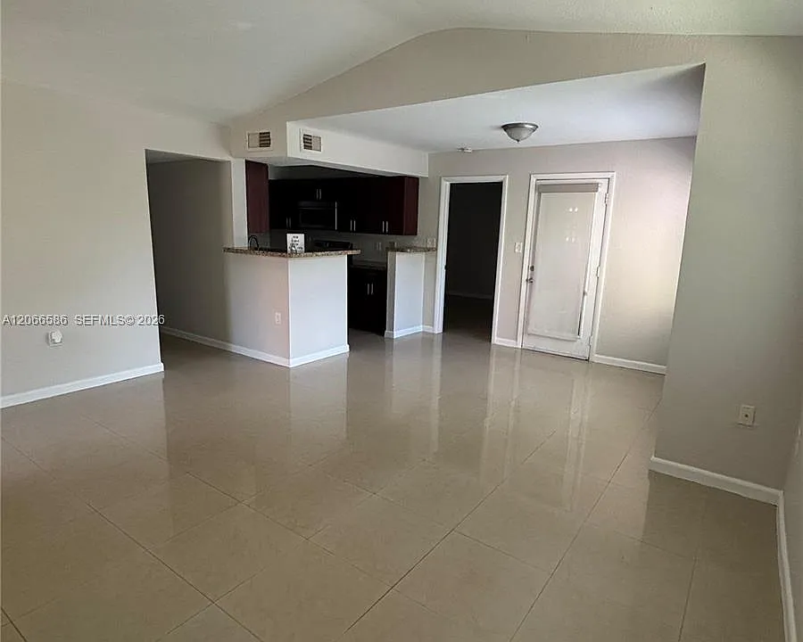 15591 SW 105th Ter #611