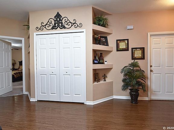 3rd image of 13615 NW 157th Pl