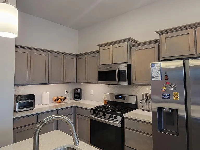 4705 Apatite Bluff Dr — Photo 18