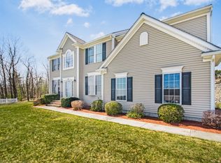 30 Pleasant Ln, Boylston, MA 01505