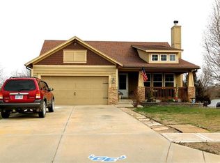 704 W Meriwood Ln, Edgerton, KS 66021