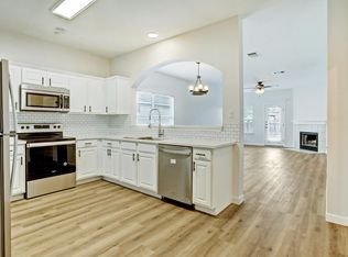 128 Almquist St, Hutto, TX 78634
