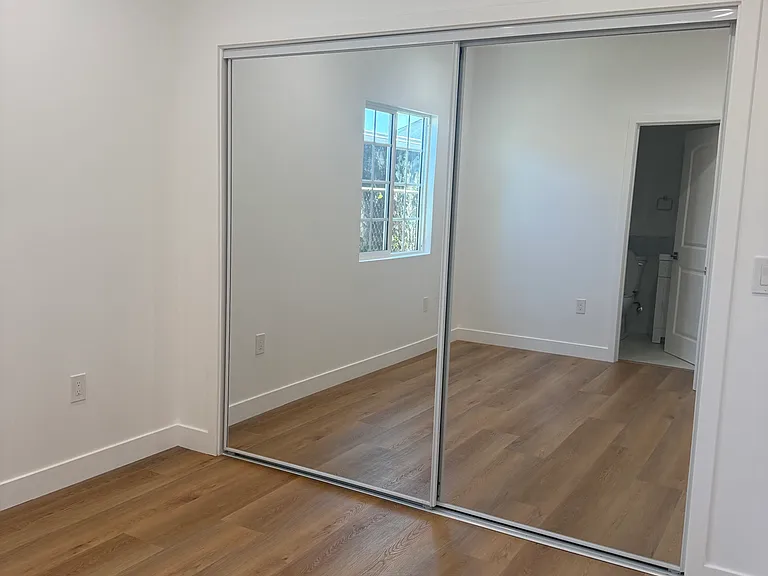 2021 W 95th St #1 — Photo 3