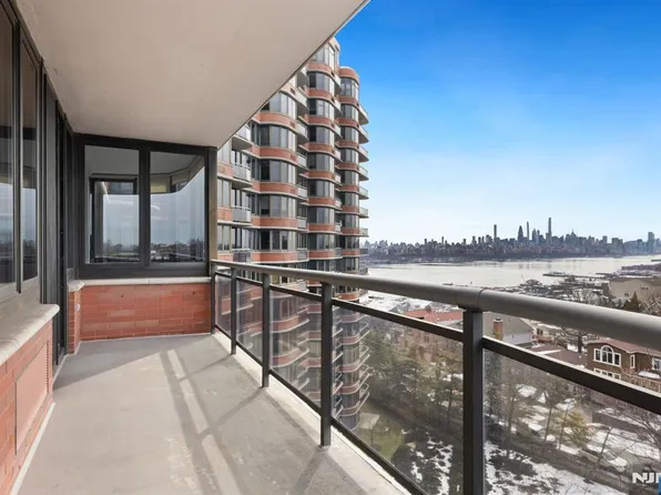 100 Carlyle Dr APT 9DS, Cliffside Park, NJ 07010