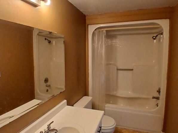 23 Dairy St, Ware Shoals, SC 29692