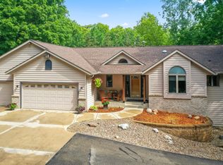 12890 Cyrus Trl, Faribault, MN 55021