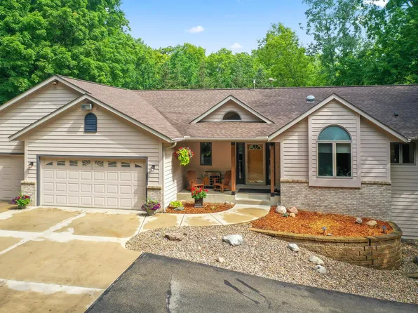 12890 Cyrus Trl, Faribault, MN 55021