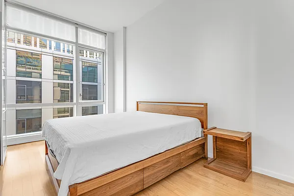 Rented by BARNES New York | media 21