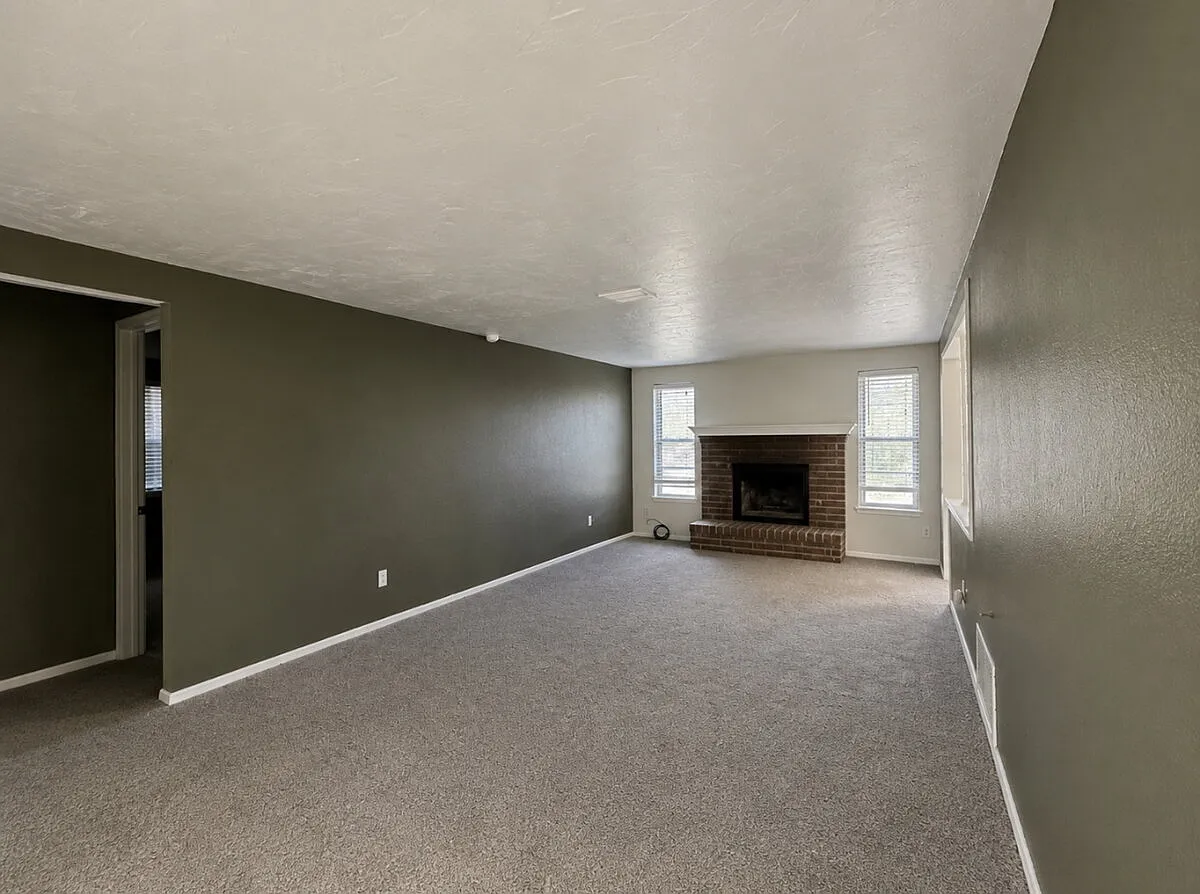 3 bed, 2.0 bath, 1218 sqft, $1,495 — Photo 2