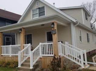 607 1/2 Fremont St, Marshalltown, IA 50158