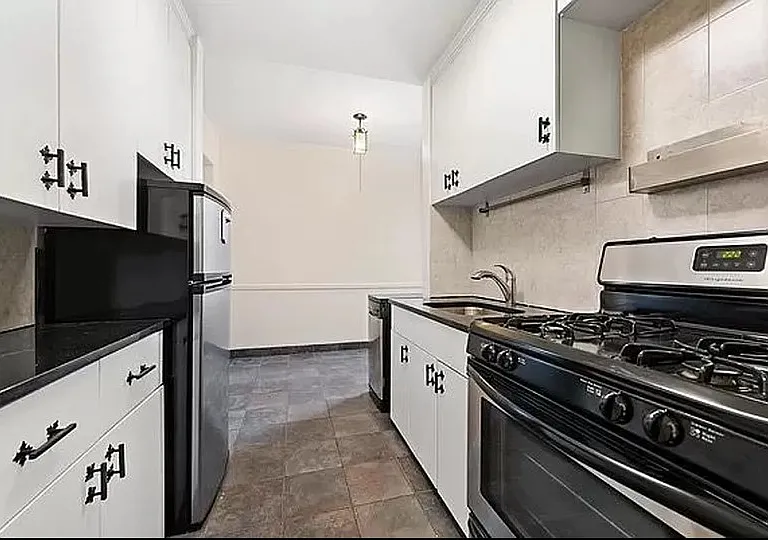 20 Clinton St #5D — Photo 11
