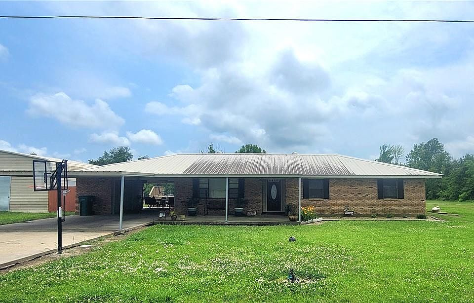 1st image of 2753 Royal Ave