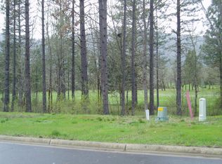 1294 Golf Club Dr, Cave Junction, OR 97523