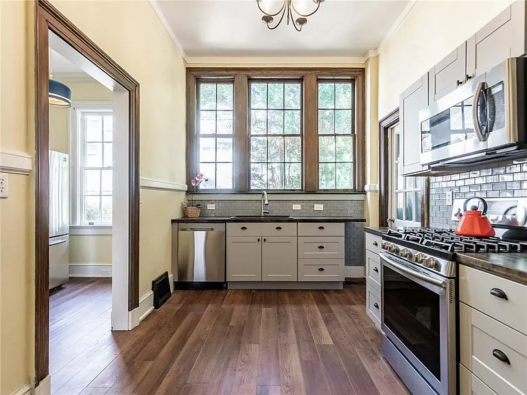1681 E Clifton Rd NE — Photo 16