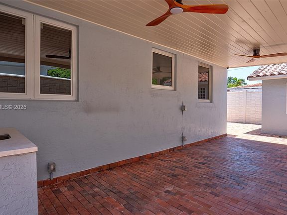 4th image of 500 SW 51st Ct