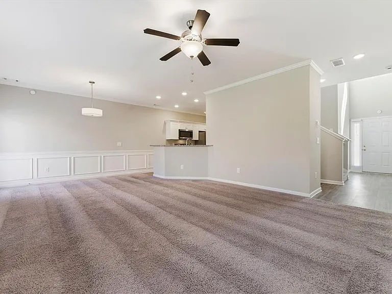 231 Eva Way — Photo 7