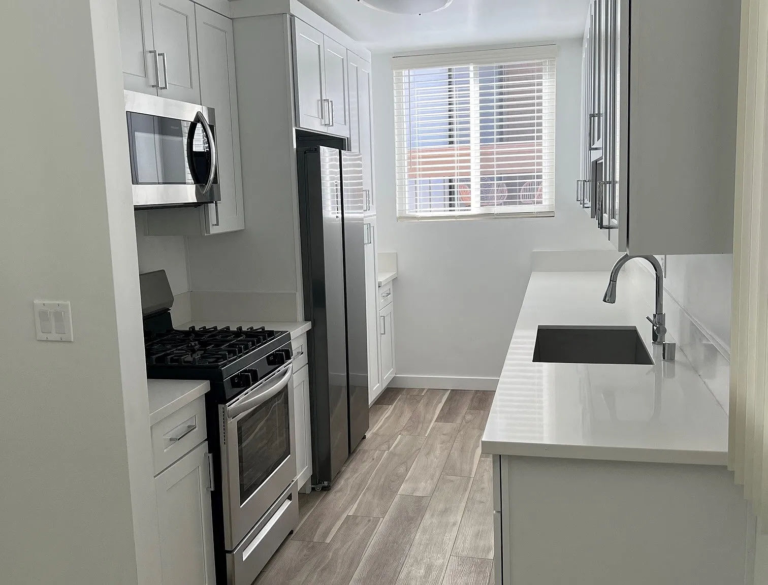 Brentwood Towers — Photo 1