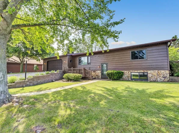 1315 Sunrise Ct, Kewaunee, WI 54216