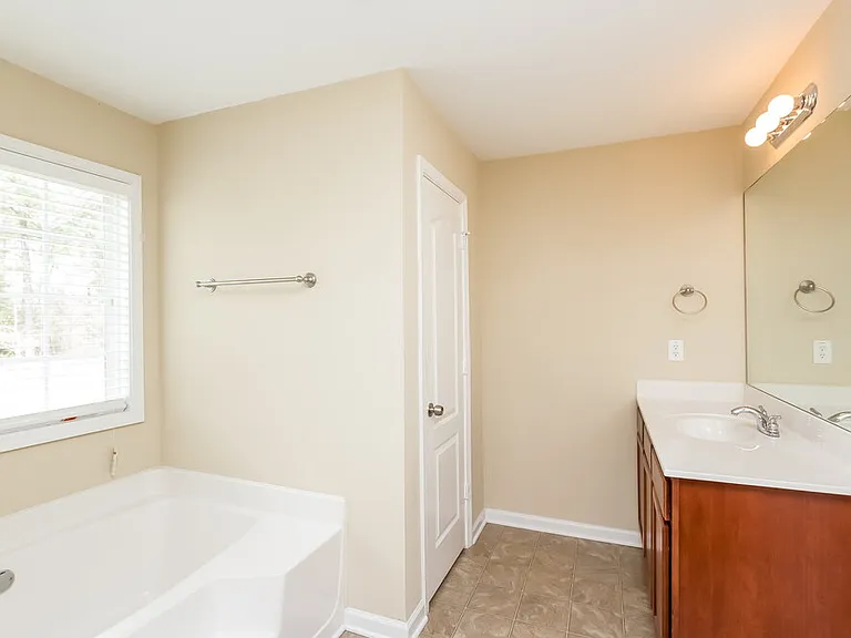 4050 Grandover Dr — Photo 11