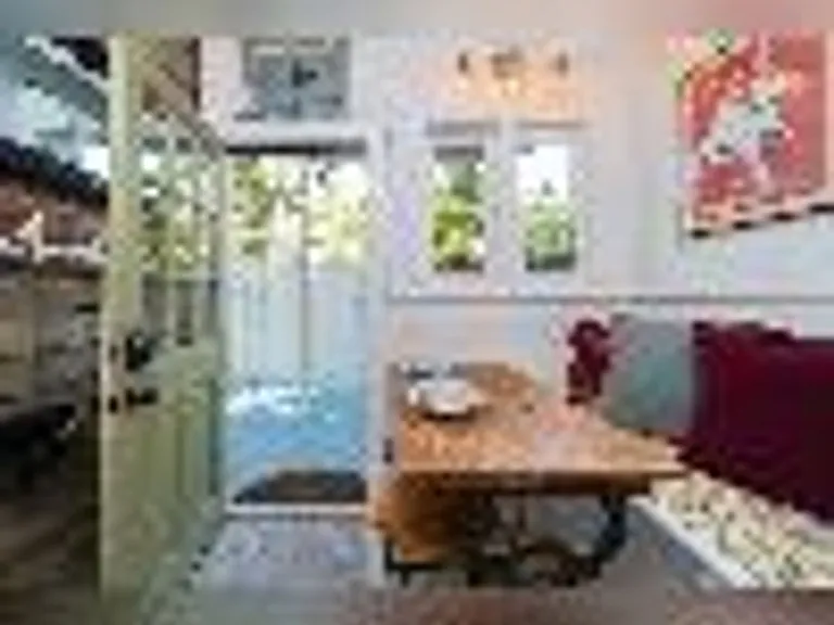 251 Charlotte St #A — Photo 10