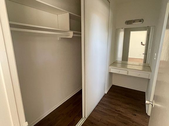 5th image of 400 N Mentor Ave #14