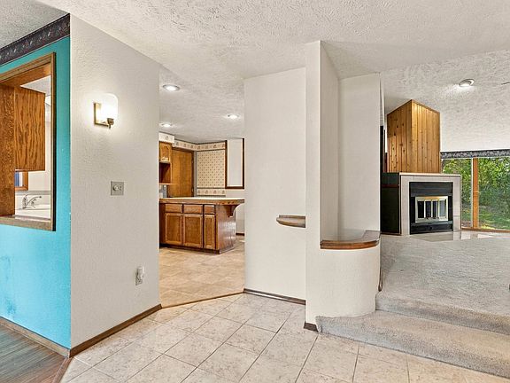 5th image of 2110 E 56th Ct