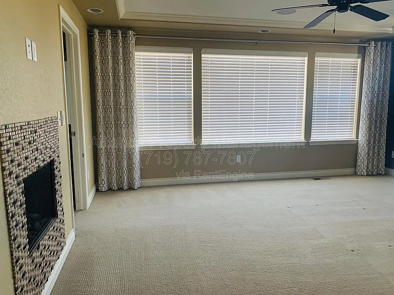 8284 Cypress Wood Dr — Photo 11
