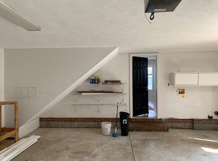 129 Riverwind Dr, Spring Lake, NC 28390