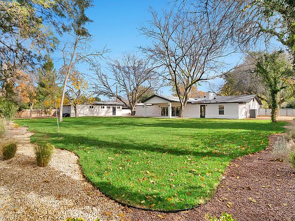4th image of 5019 Montoya Dr
